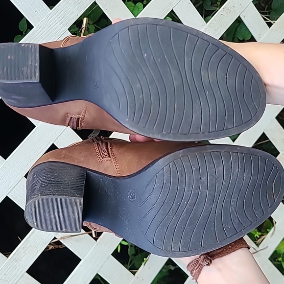 Limelight brown faux leather booties - Picture 4 of 4